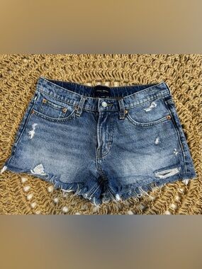 Women’s Lucky Brand Blue Denim Shorts EUC